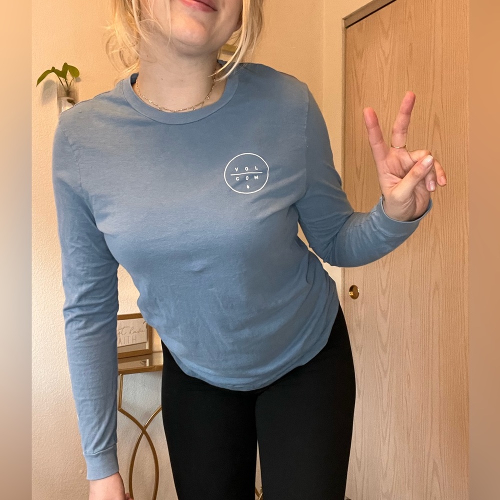VOLCOM Long Sleeve 🖤